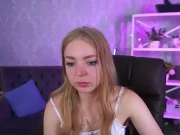 Chaturbate Live Sex Cam of emilysunshines