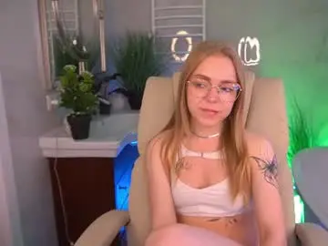Chaturbate Nude Webcam of emilysunshines