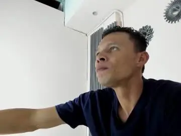 Chaturbate Adult Webcam of robert_castro