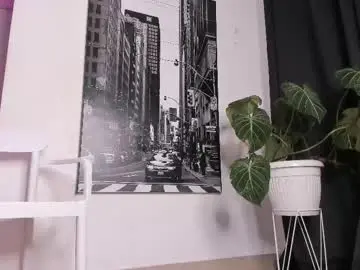 Chaturbate Live Sex Cam of _lapetitemort_