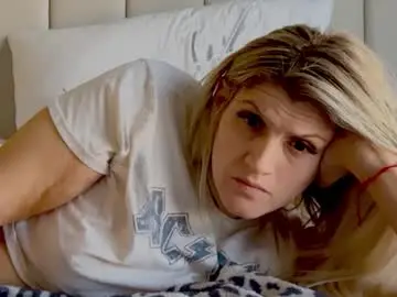 Chaturbate Live Sex Cam of blondechristine99