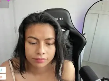 Chaturbate Live Sex Cam of roseparis