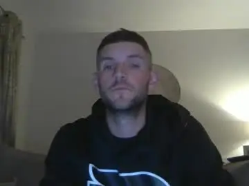 Chaturbate Free Live Porn of tommietommie123