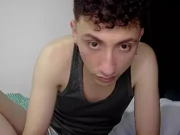Chaturbate Live Sex Cam of aogut17