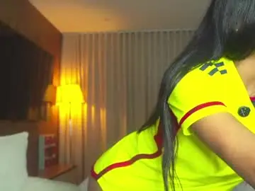 Chaturbate Best live sex cam show of camilagomezz