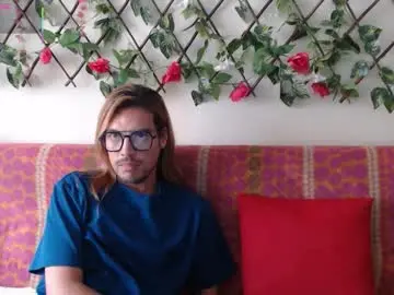 Chaturbate Live Sex Cam of jack_emily11