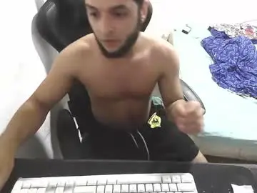 Chaturbate Live Sex Cam of long_dick_boy_