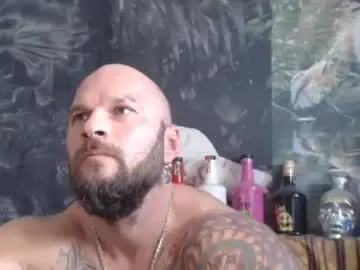 Chaturbate Live Sex Cam of viking_me