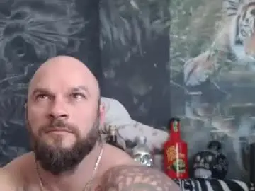 Chaturbate Live Sex Cam of viking_me