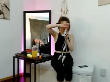 Chaturbate Free Live Porn of bombshellbaeby