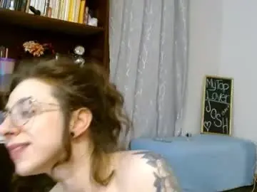 Chaturbate Adult Webcam of bombshellbaeby