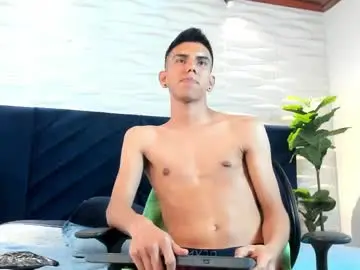 Chaturbate Best live sex cam show of lucca_moreti