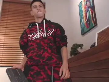 Chaturbate Best live sex cam show of lucca_moreti