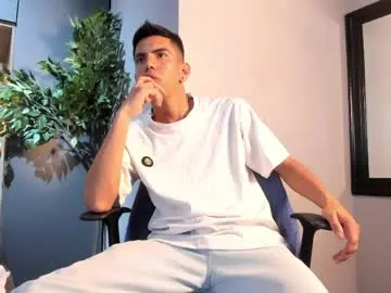 Chaturbate Live Porn of lucca_moreti