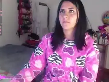 Chaturbate Watch Live Sex Cams of hilari18