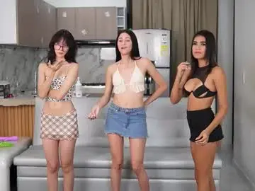 Chaturbate Adult Video Chat of petites_perles