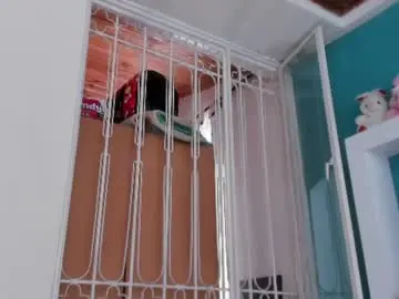 Chaturbate Live Sex Cam of cuty_sexy_hotxx