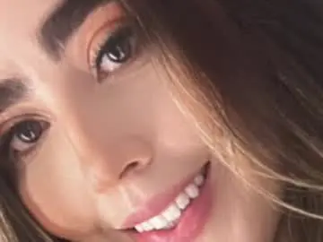 Chaturbate Sex Cam of emi_royse
