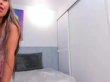 Chaturbate Live Sex Cam of karola_cute_