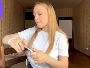 Chaturbate Adult Video Chat of lanniecastellow