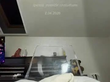 Chaturbate Adult Video Chat of petals_rose99