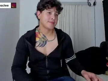 Chaturbate Live Sex Cam of kaledd_musclee