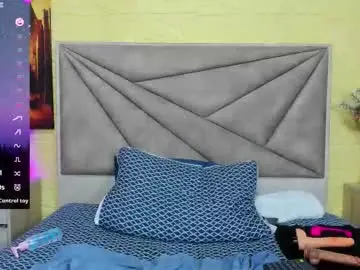 Chaturbate Watch Live Sex Cams of esmeralda_oikos