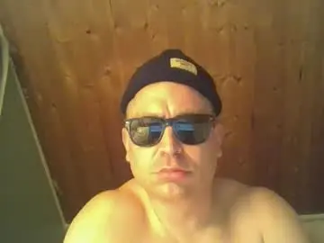 Chaturbate Live Porn of poppawheelie1234