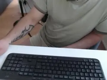 Chaturbate Live Sex Cam of robzombi