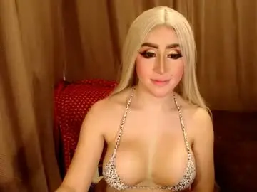 Chaturbate Live Sex Cam of thequeenisback