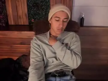 Chaturbate Live Porn of andyjoy_