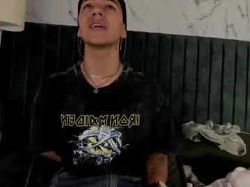 Chaturbate Free Live Porn of andyjoy_