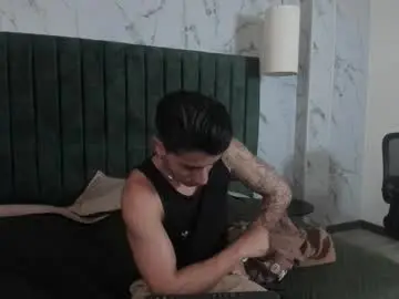 Chaturbate Best live sex cam show of andyjoy_