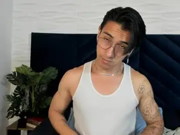 Chaturbate Nude Webcam of andyjoy_