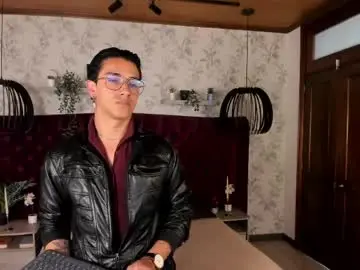 Chaturbate Best live sex cam show of andyjoy_