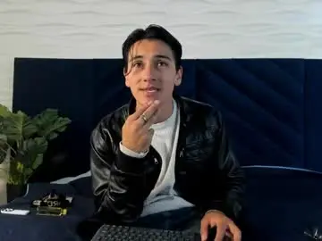 Chaturbate Live Sex of andyjoy_