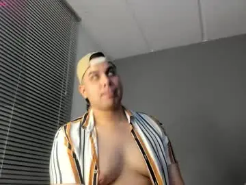 Chaturbate Sex Cam of latin_boy_surprise