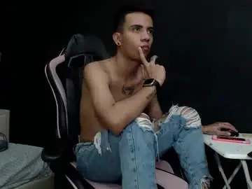 Chaturbate Live Porn of maximogray