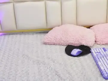 Chaturbate Live Sex of aradia_01