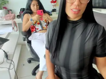 Chaturbate Best live sex cam show of emillybrowm