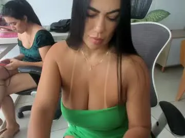 Chaturbate Live Sex of emillybrowm