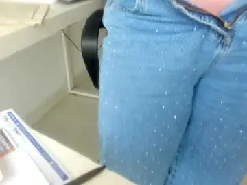 Chaturbate Private Sex Chat of emillybrowm