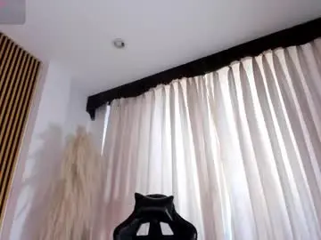 Chaturbate Sex Chat of juliensaint_