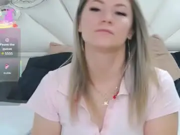 Chaturbate Free Porn Cam of adelledeep1