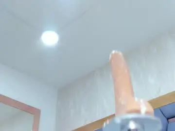 Chaturbate Live Sex Cam of crystal_sm