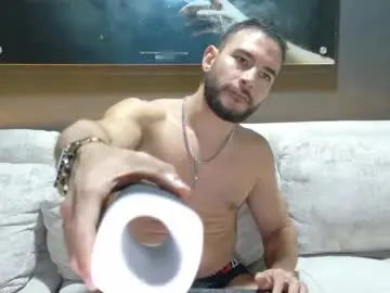 Chaturbate Nude Webcam of crhistian1_