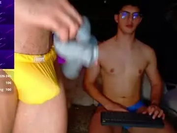 Chaturbate Live Sex Cam of crhistian1_