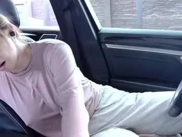 Chaturbate Sex Cam of georgiapeachgirl