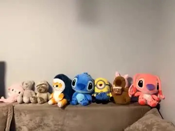 Chaturbate Live Sex Cam of rosendapopper