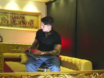 Chaturbate Live Sex Cam of dantecoppolaa